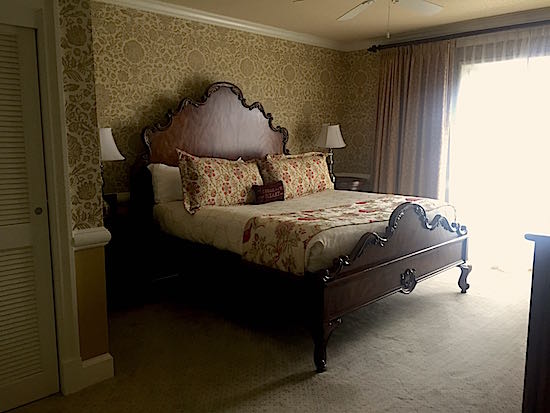 Boardwalk Inn Sonora Suite master bedroom image