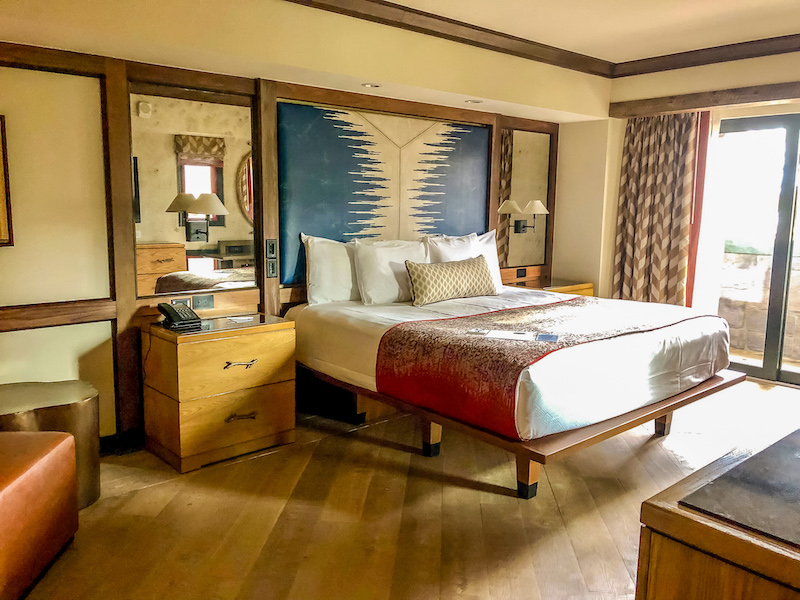 Disney's Copper Ridge Grand Villa master bedroom image