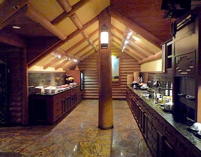 Disney's Wilderness Lodge concierge lounge image