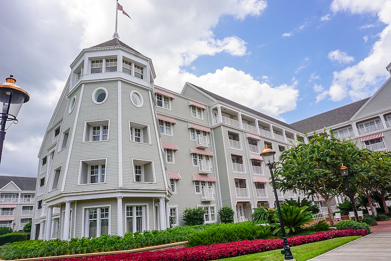 Disney's Yacht Club Turret Two-Bedroom Suite exterior image