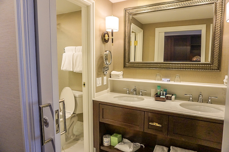 Disney's Yacht Club Turret Two-Bedroom Suite master bath image