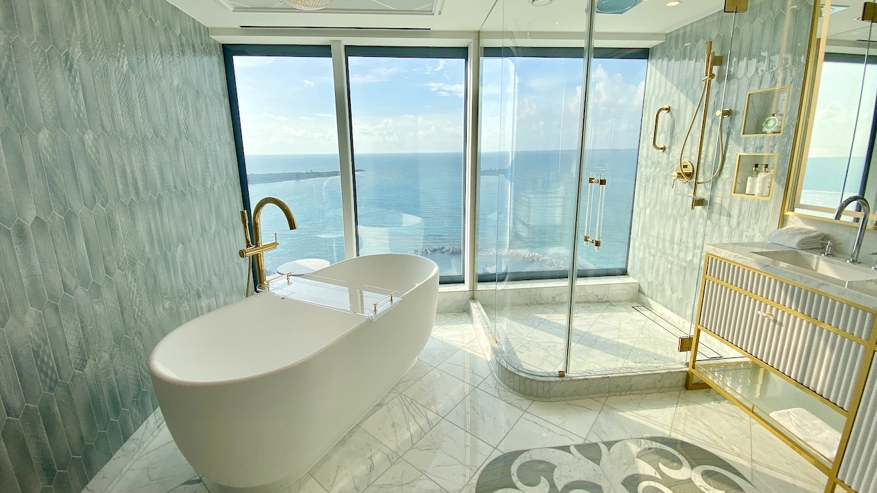 Disney Wish Aurora 2-Story Royal Suite primary bath